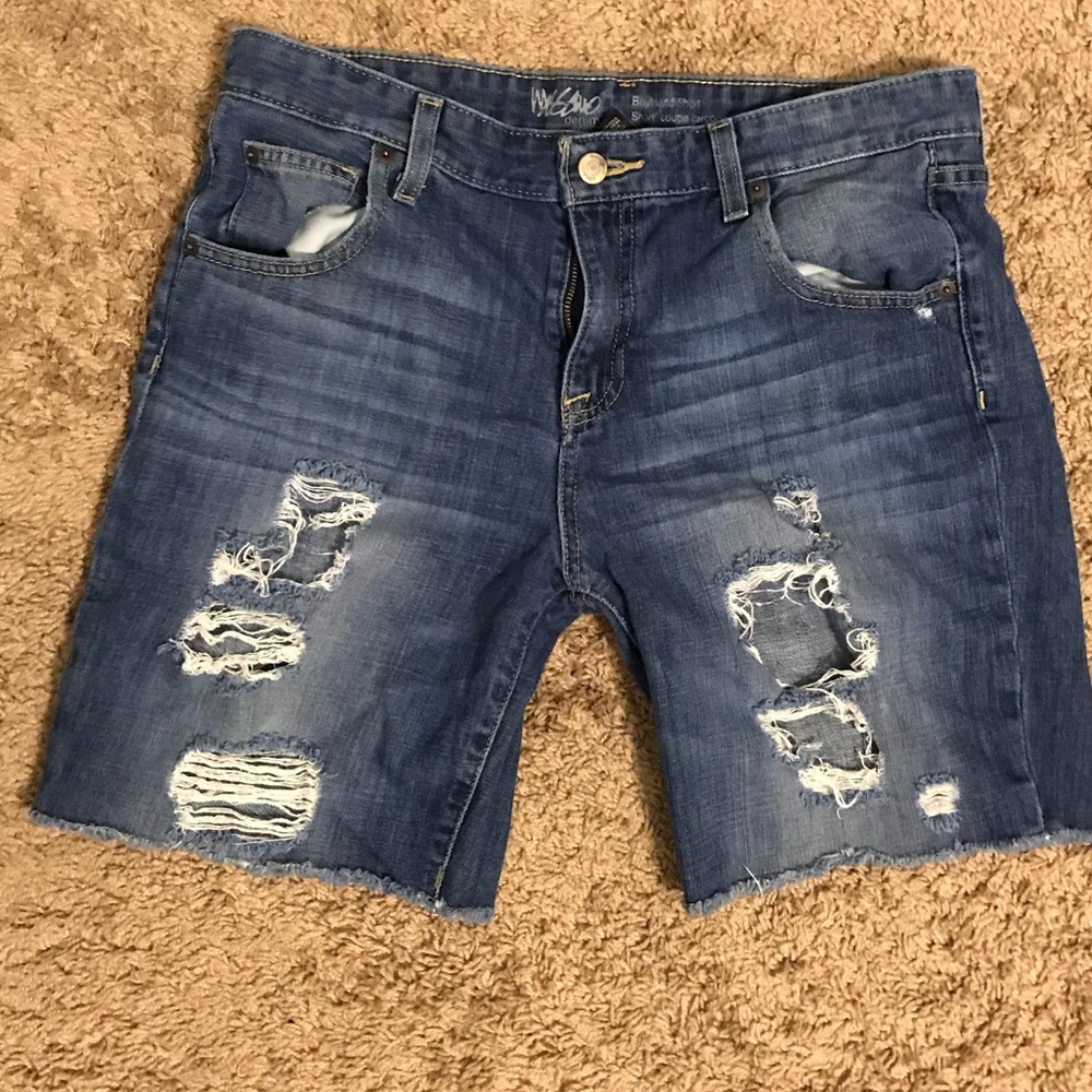 bermuda shorts
